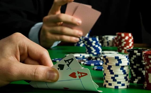 Một số kinh nghiệm chơi Poker cần biết trước để đảm bảo không thua đối thủ