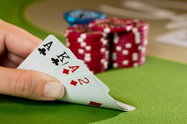 Áp dụng các nguyên tắc sau để luôn giành chiến thắng trước đối thủ khi chơi poker