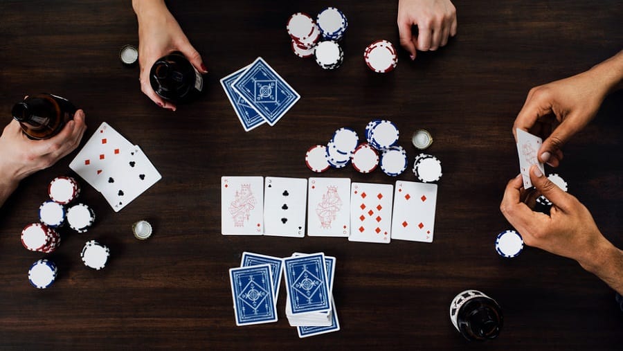 Cách chiến thắng trước những đối thủ khác trong Poker cần biết để kiếm lời