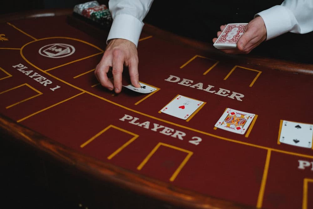 Áp dụng luật rút bài khi chơi baccarat tại SBOTOP